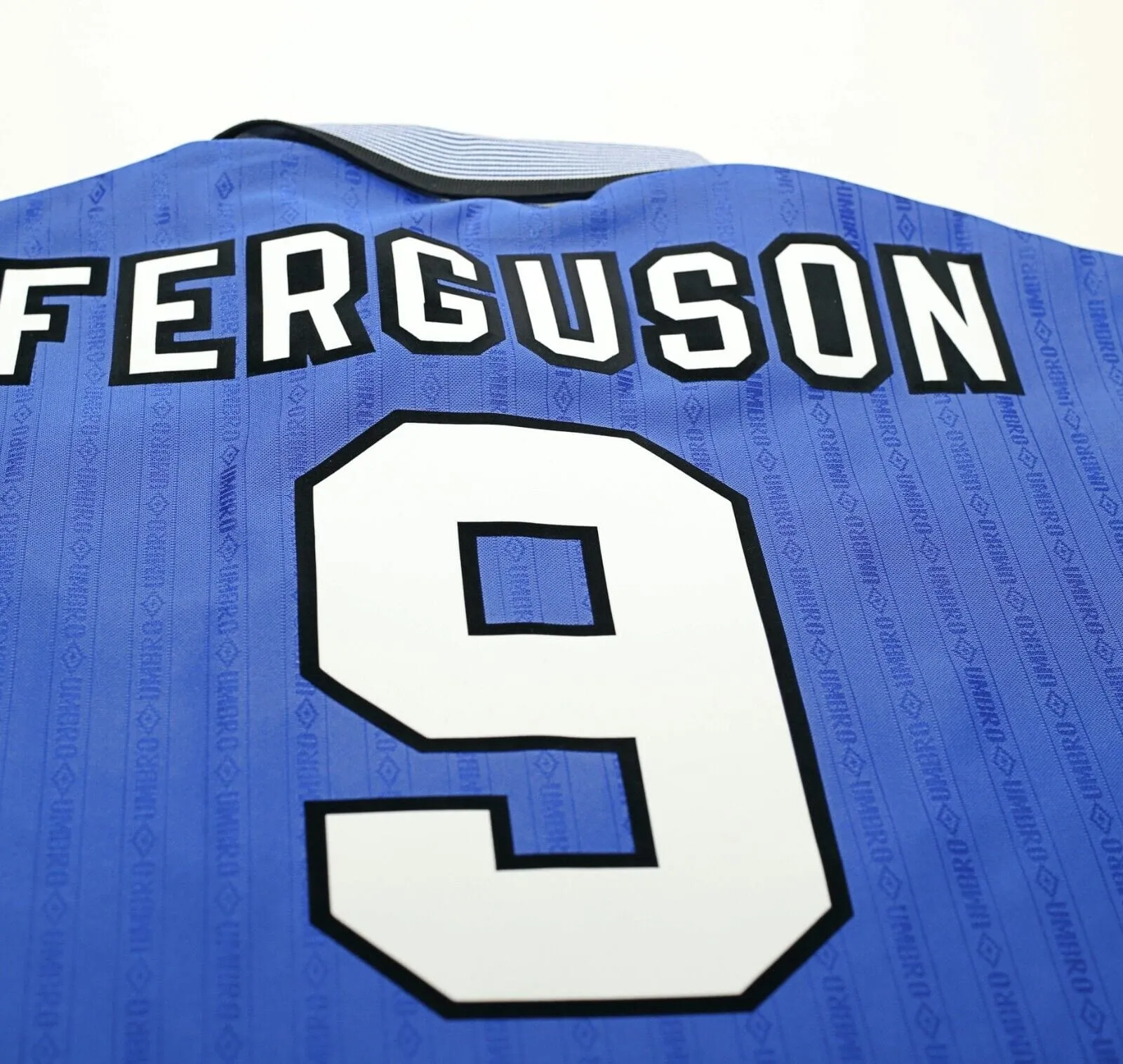 1995/97 FERGUSON #9 Everton Vintage Umbro HOME Football Shirt (L)