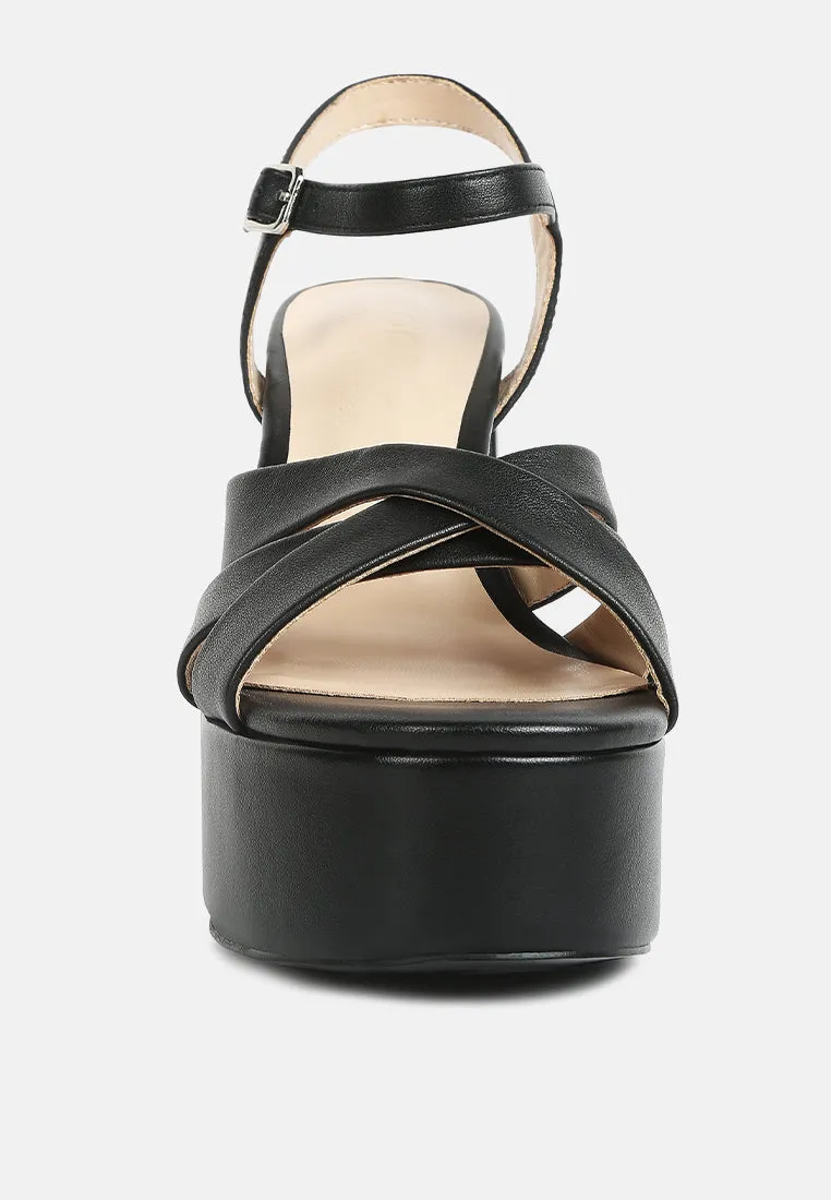 De-Vil Crisscross Straps Block Heel Sandals In Black