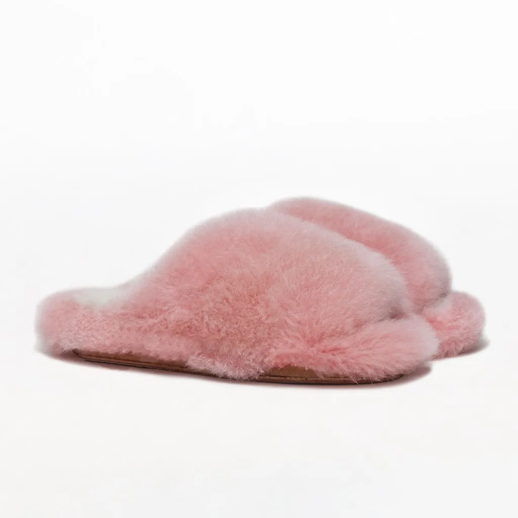 ETHICALLY AND CRUELTY FREE ALPACA SLIDER IN PINK/WHITE