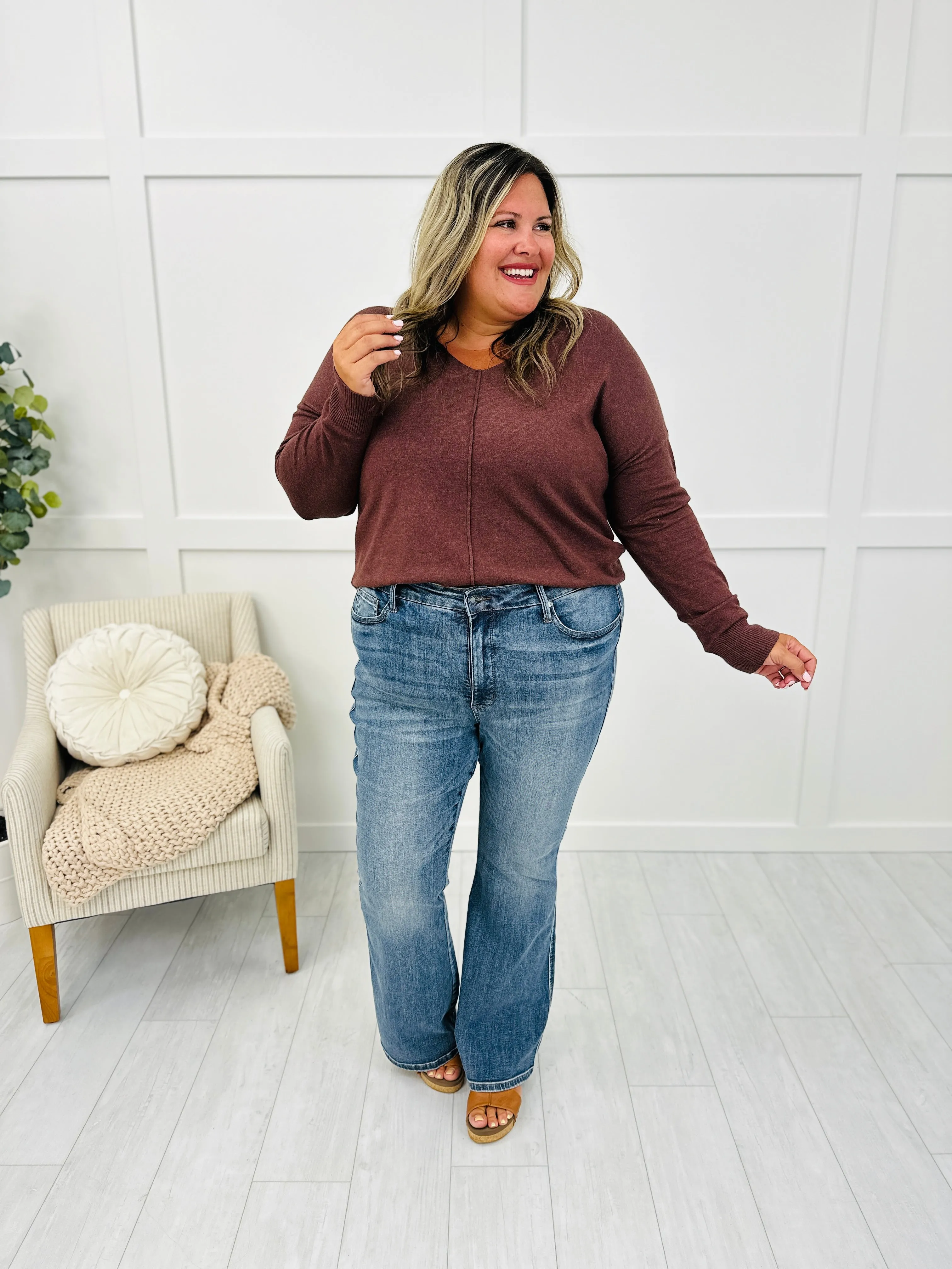 Judy Blue Stop and Stare Tummy Control Flare Jeans in Reg/Curvy